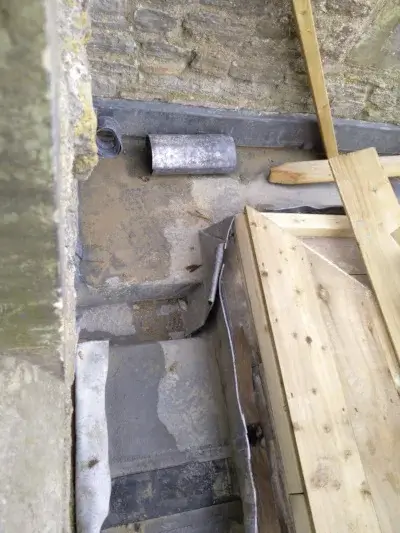 Tower lead roof guter detail